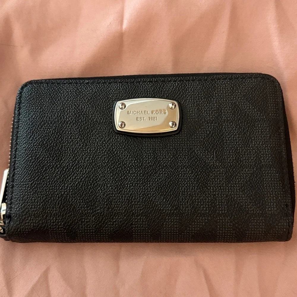 Michael Kors Black Textured Wallet
